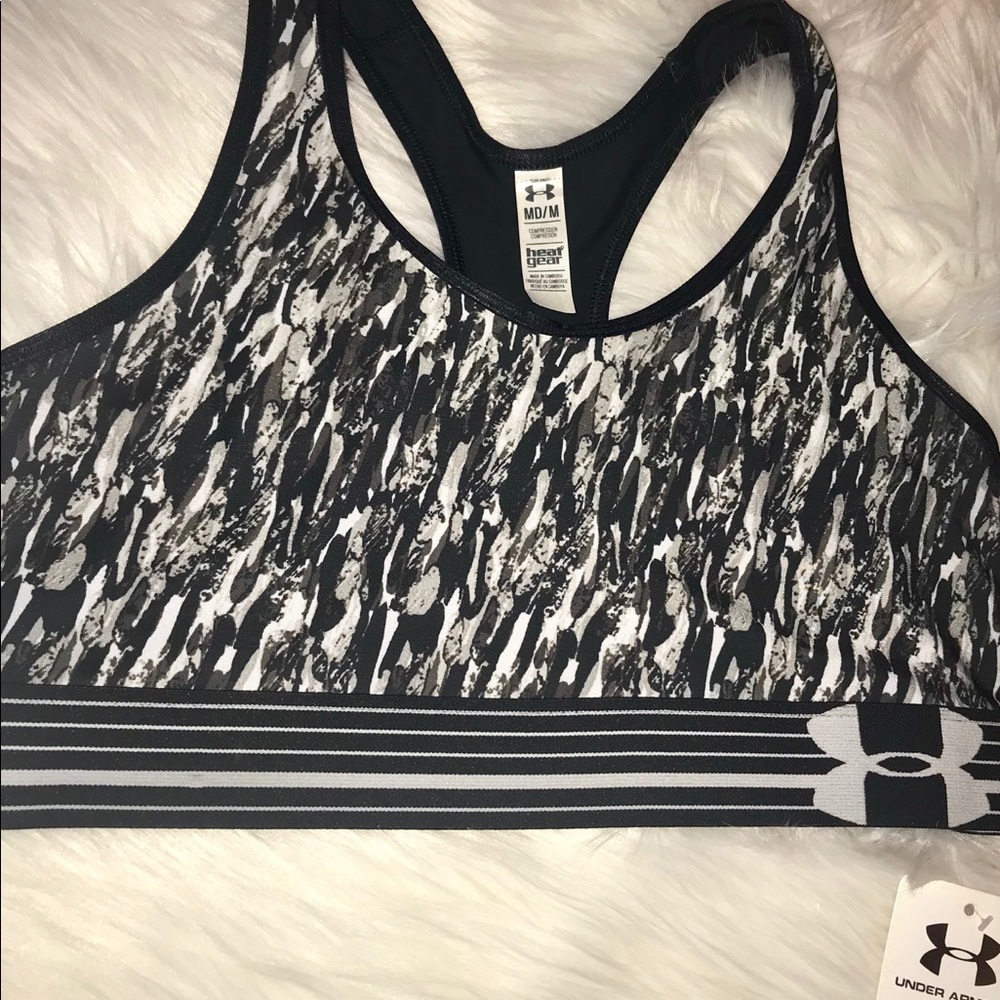 NWT under armour mid impact bra medium